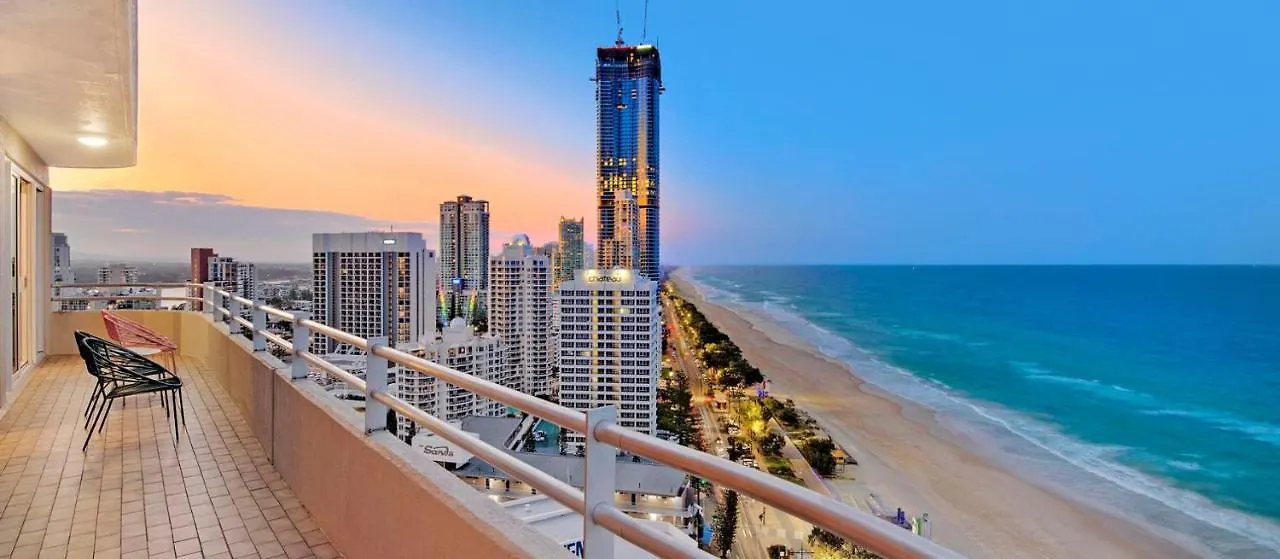 Zenith Ocean Front Apartments Gold Coast - Official Listing 3*,