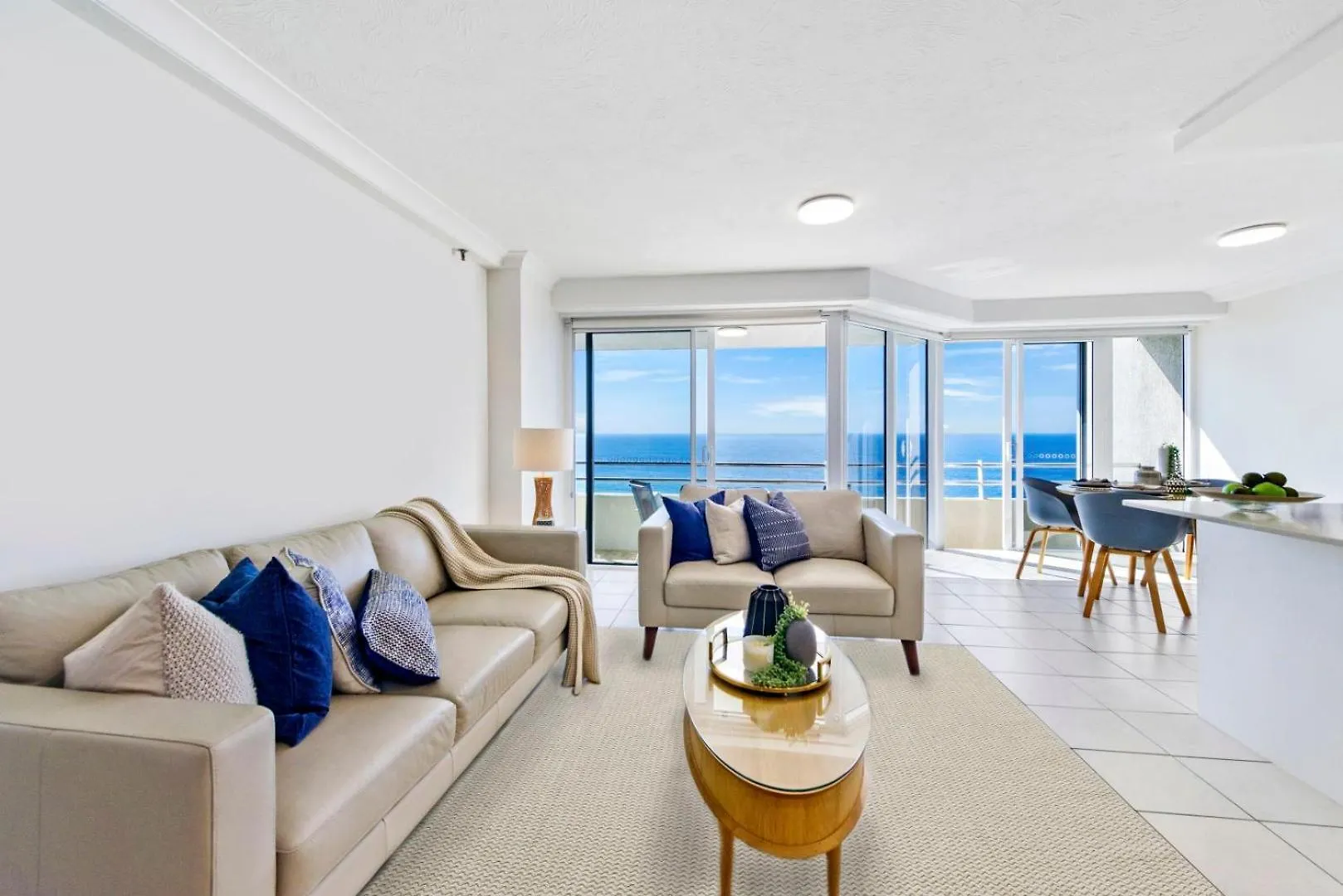 Zenith Ocean Front Apartments Gold Coast - Official Listing 3*,  Australia